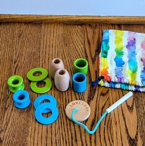 Lovevery Adventurer Play Kit Threadable Bead Kit Toy With Organic Cotton Bag